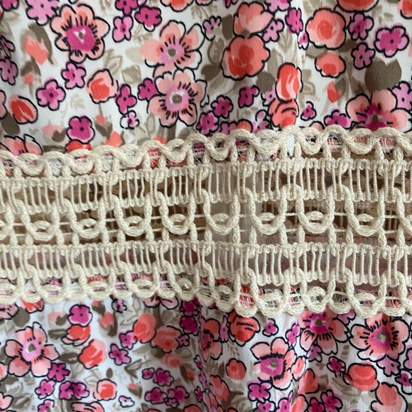 Super cute summer dress-see through appliqué.Fits like Sm-med. - Picture 2 of 7